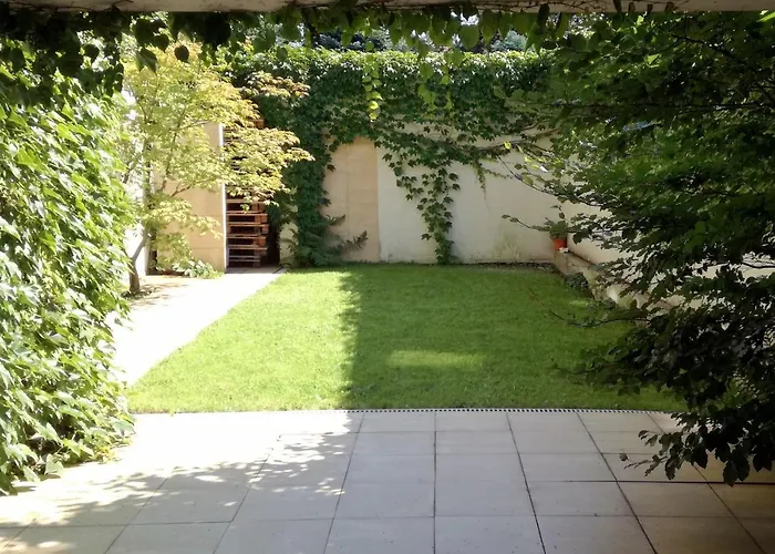 Apartment With Garden In City Center