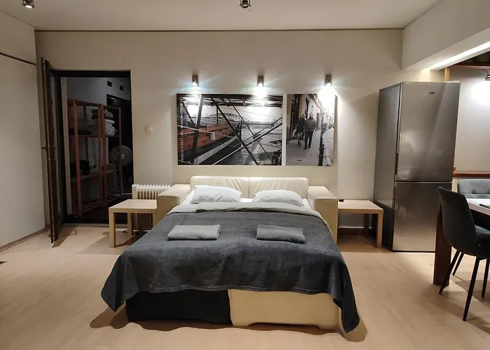 Apartment With Garden In City Center