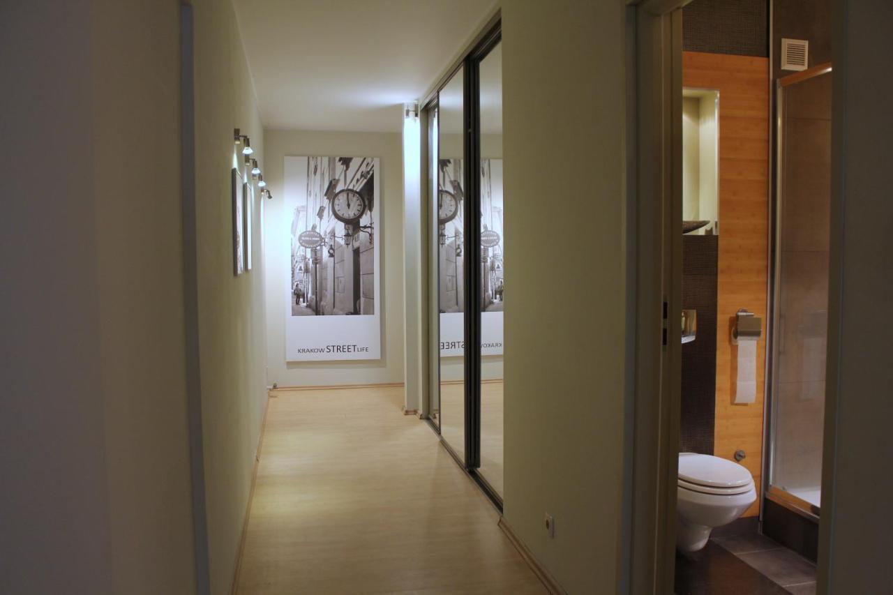 Apartament With Garden In Center *