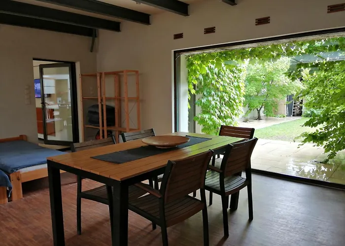 Apartment With Garden In City Center